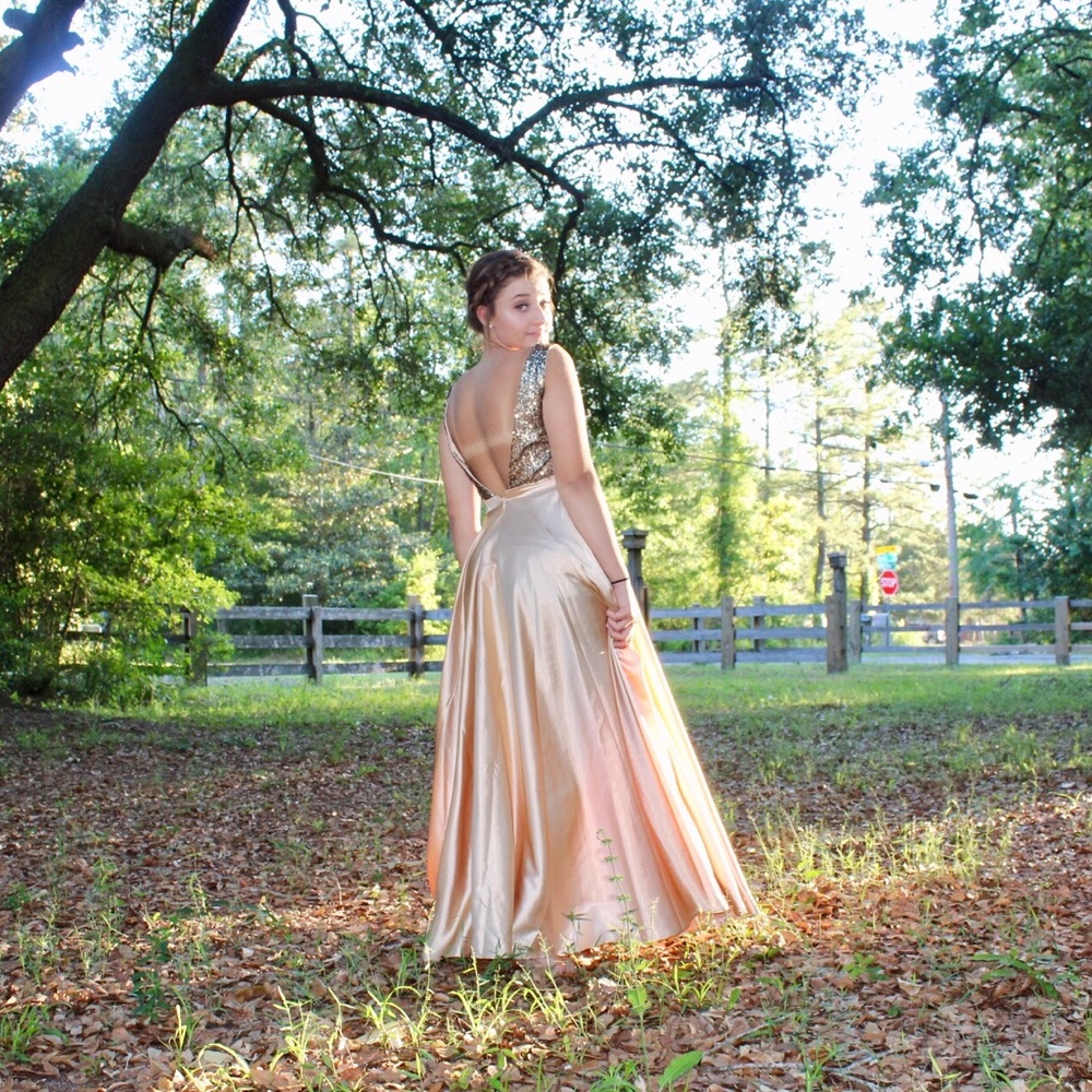 PROM DRESS !